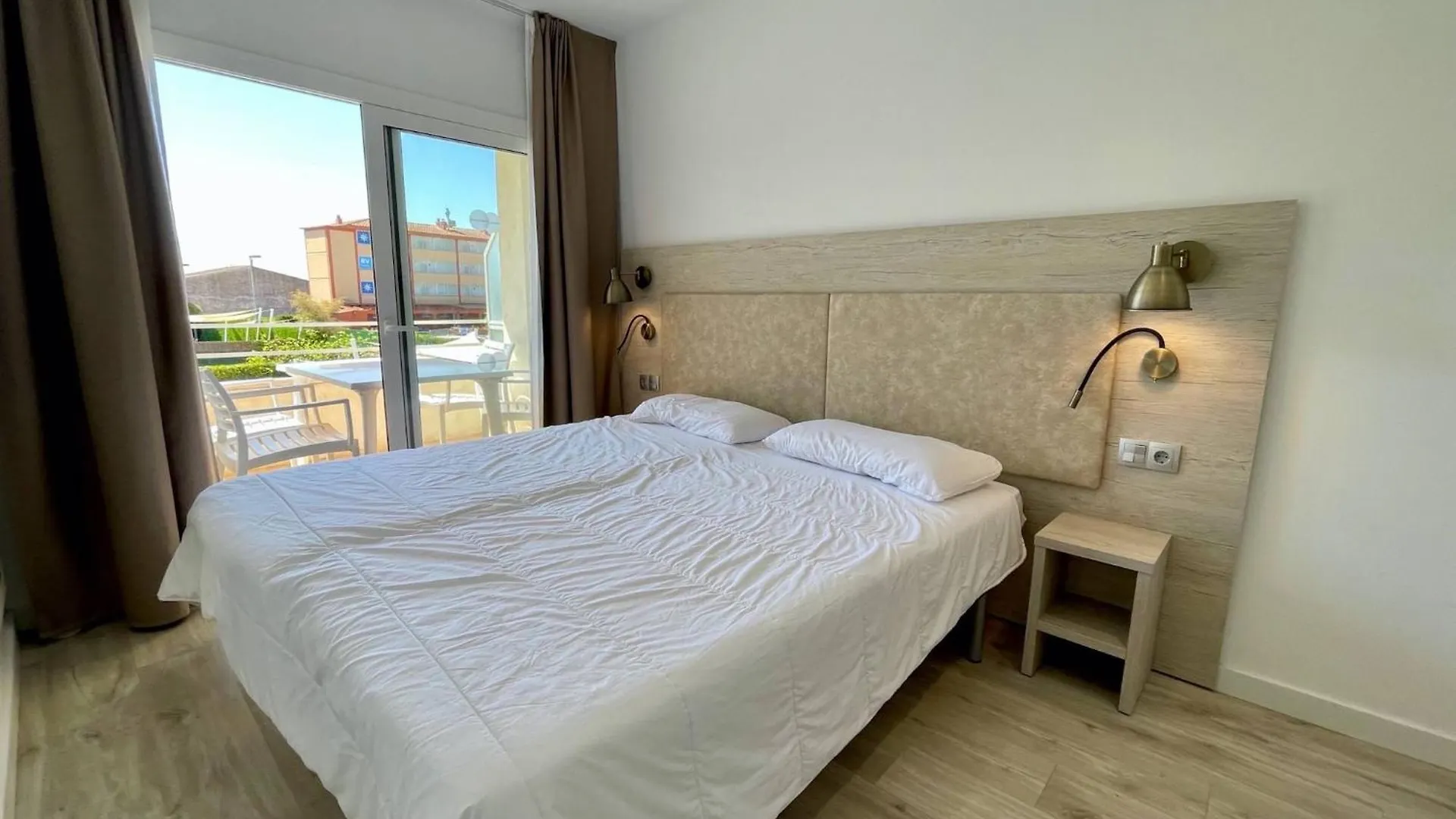 The Apartment In Estartit 4 Person L'Estartit